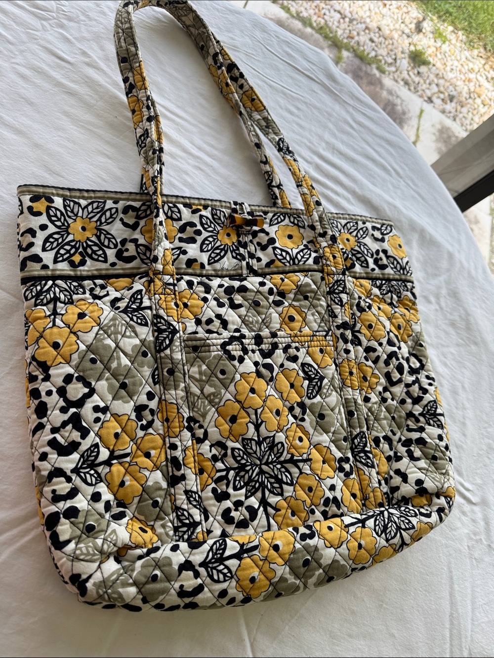 Vera Bradley Quilted Floral Tote Bag in Yellow and White Est. Size: 14”x14”x5”